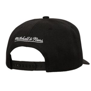 Mens Mitchell & Ness Black Boston Celtics Tilted Pro Pinch Adjustable Hat (2)