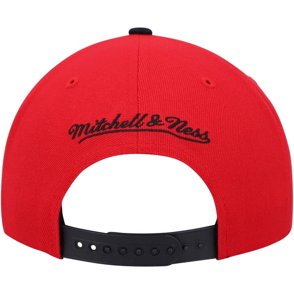Men's Mitchell & Ness BlackWhite Chicago Bulls Day One Snapback Hat