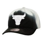 Men's Mitchell & Ness Black/White Chicago Bulls Dip Dye Pro Crown Adjustable Hat