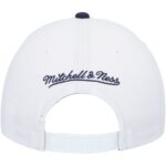 Men's Mitchell & Ness WhiteNavy Dallas Mavericks Hardwood Classics Core 2-Tone 2.0 Pro Snapback Hat