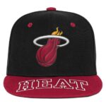 Youth Outerstuff Black/Red Miami Heat Two-Tone Snapback Hat