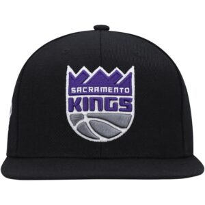 Men's Mitchell & Ness Black Sacramento Kings Side Core 2.0 Snapback Hat