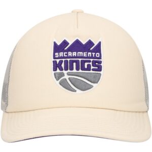 Men's Mitchell & Ness Cream Sacramento Kings Trucker Adjustable Hat